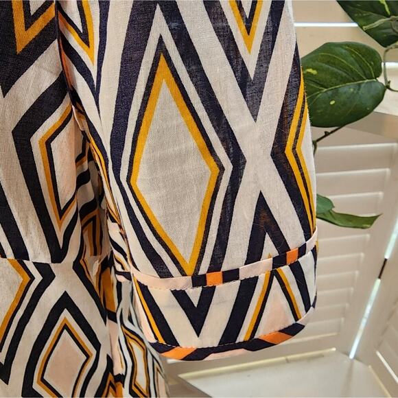 TORY BURCH GEOMETRIC BUTTON DOWN SIZE 8 - Picture 2 of 7